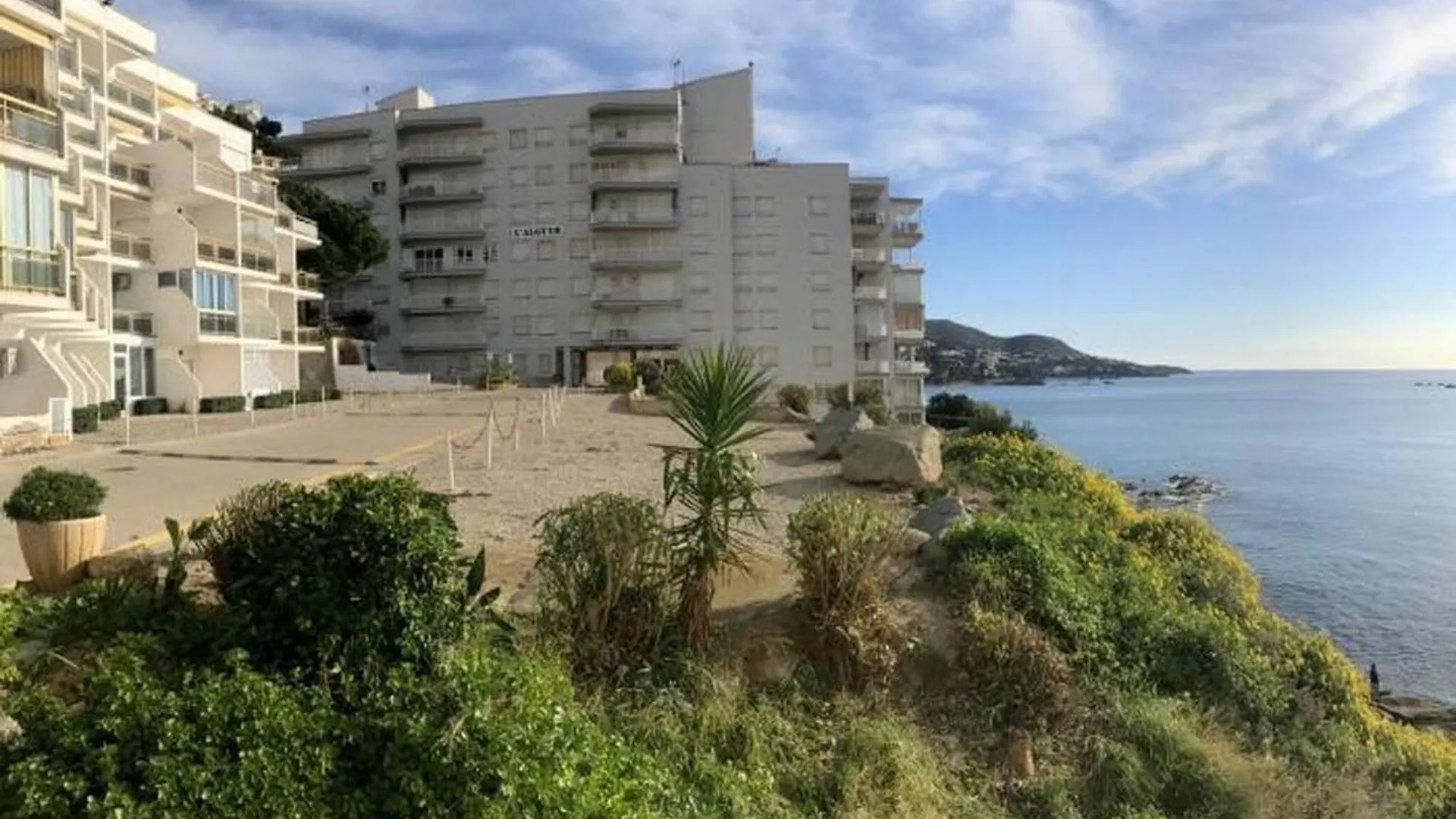 Meda Chica 1H Apartment Roses